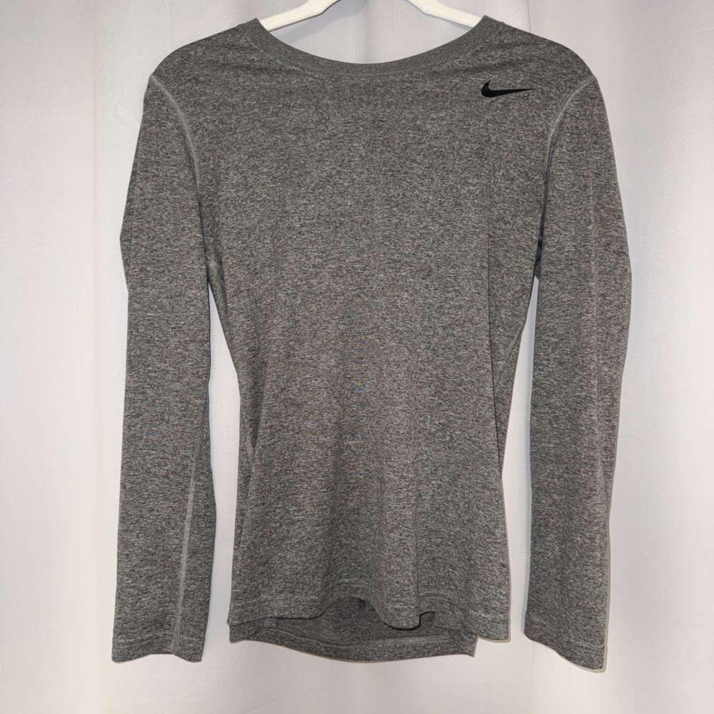 Nike Women's Heather Gray Long Sleeve Tee